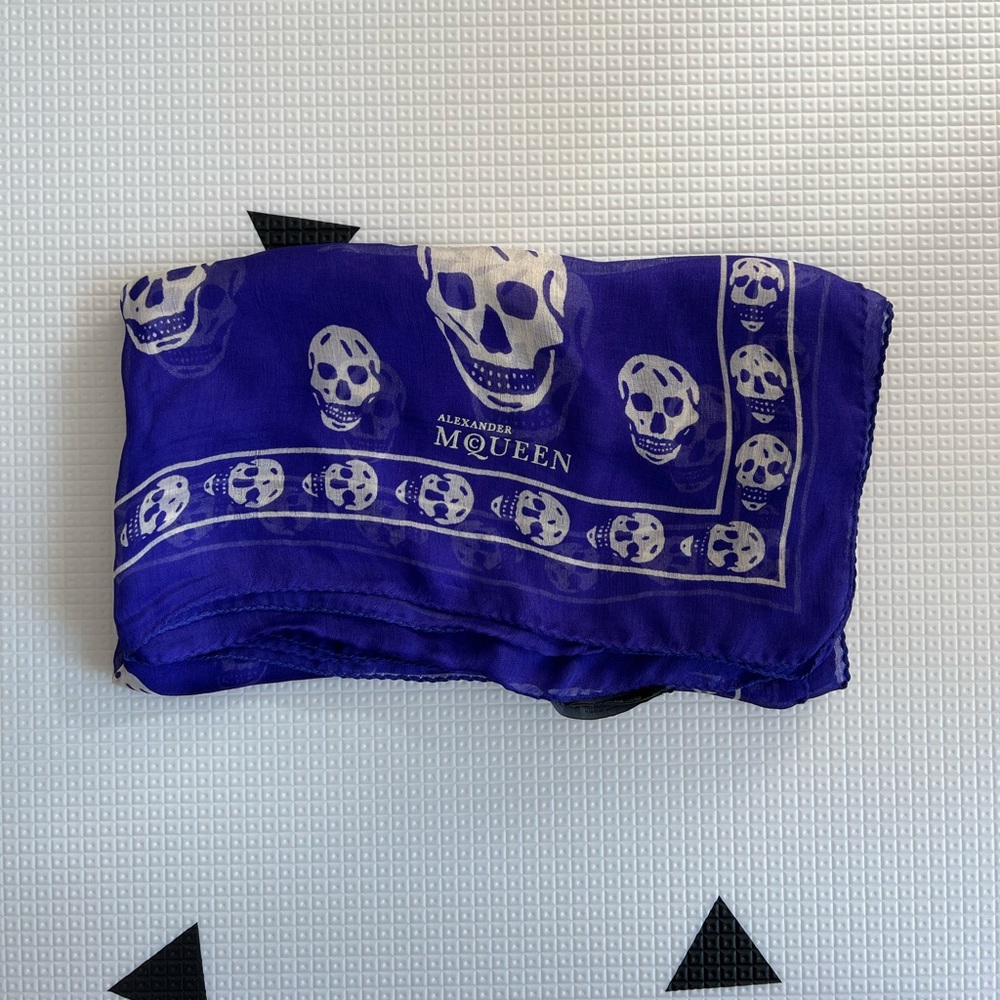 Classic Alexander McQueen skill scarf